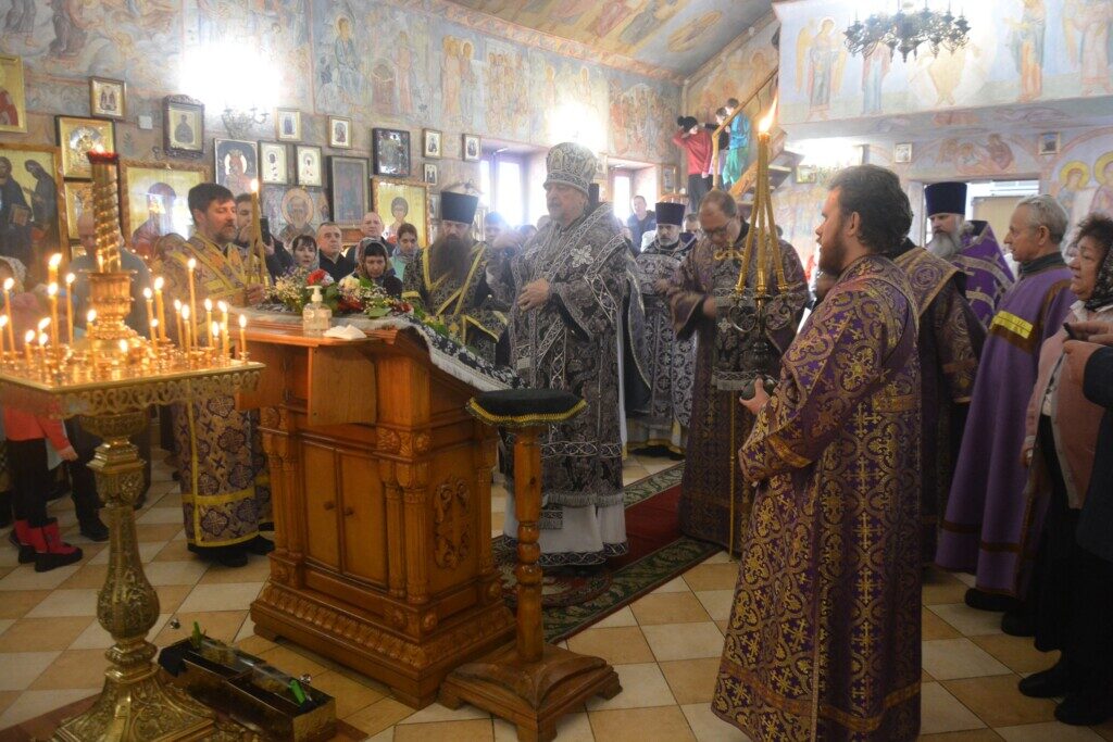 27 марта 2022г. в нашем храме состоялась божественная литургия архиерейским чином
